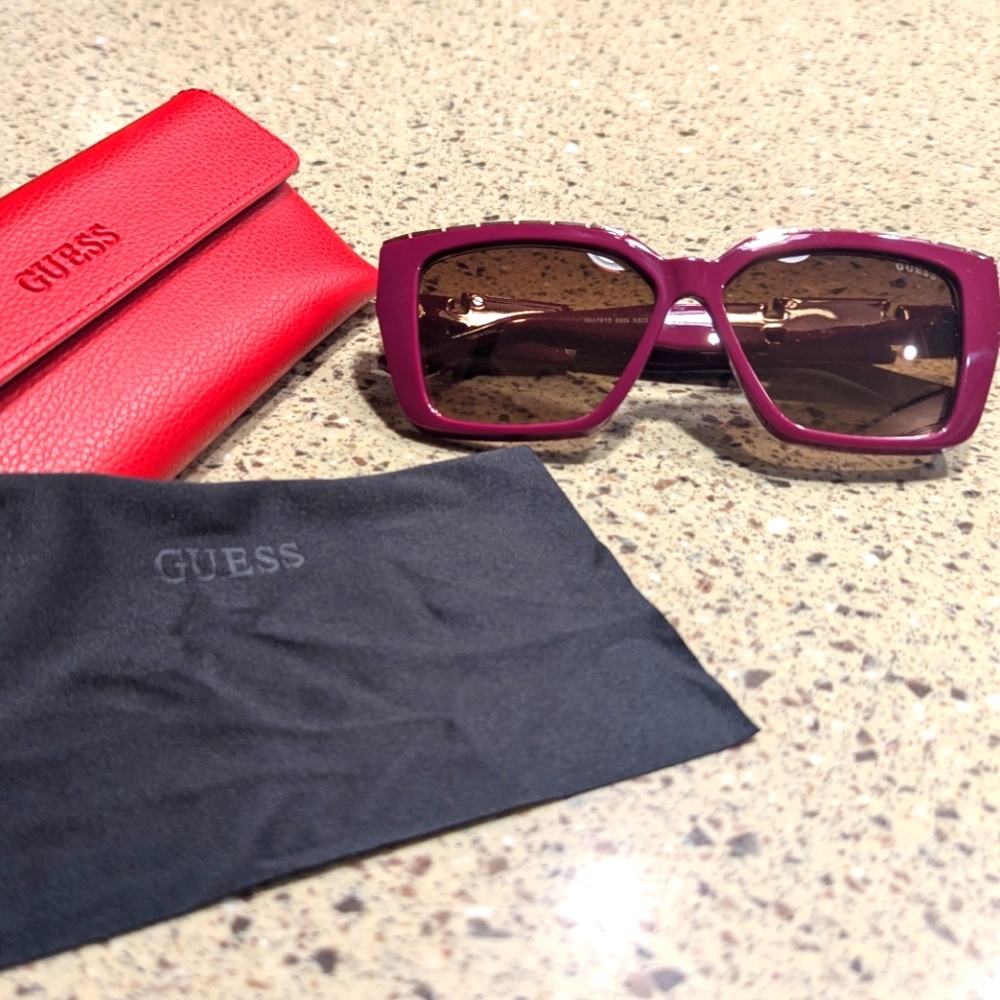 NWOT Guess Pink and Silver Oversized Sunglasses